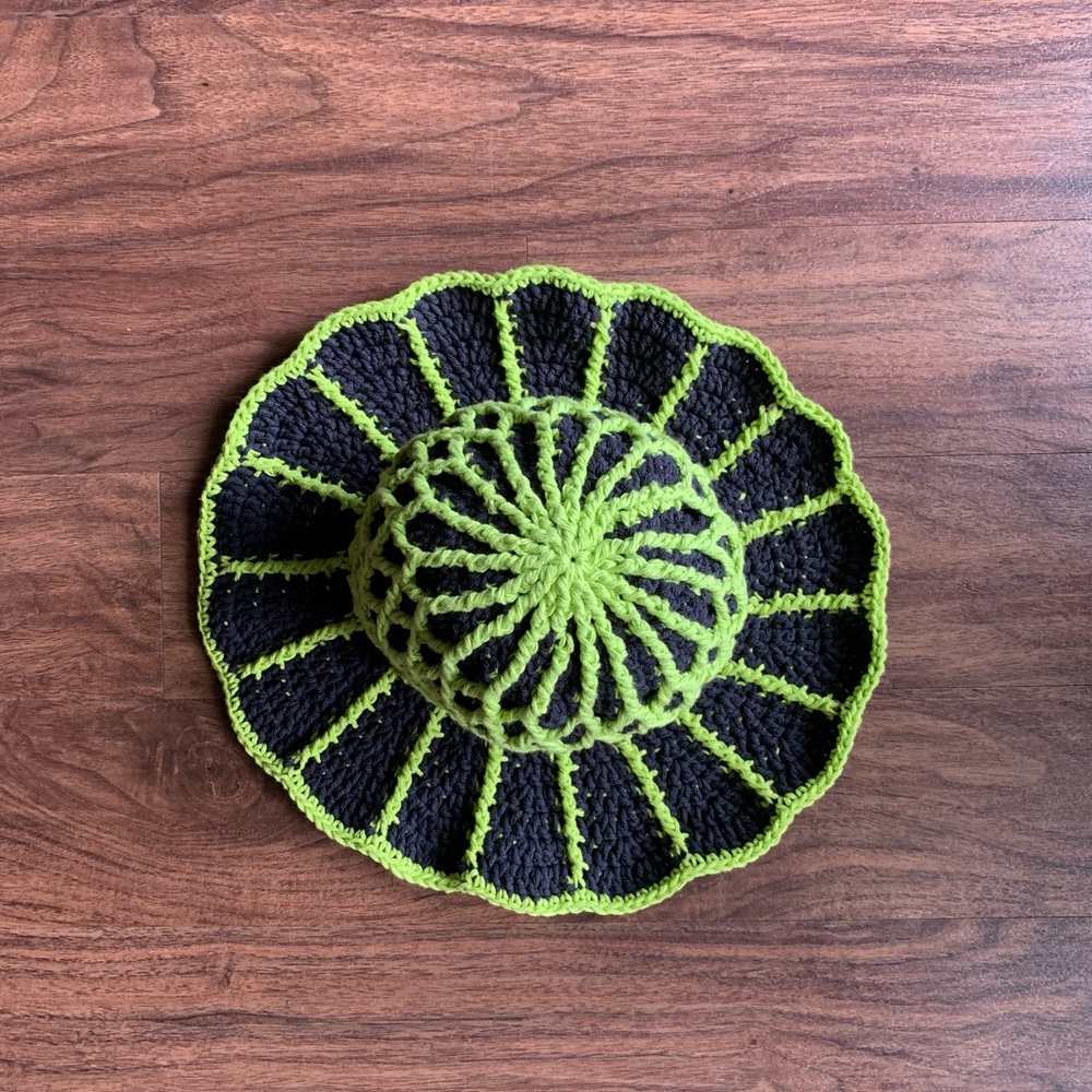 Handmade crochet lattice sun hat neon green/black